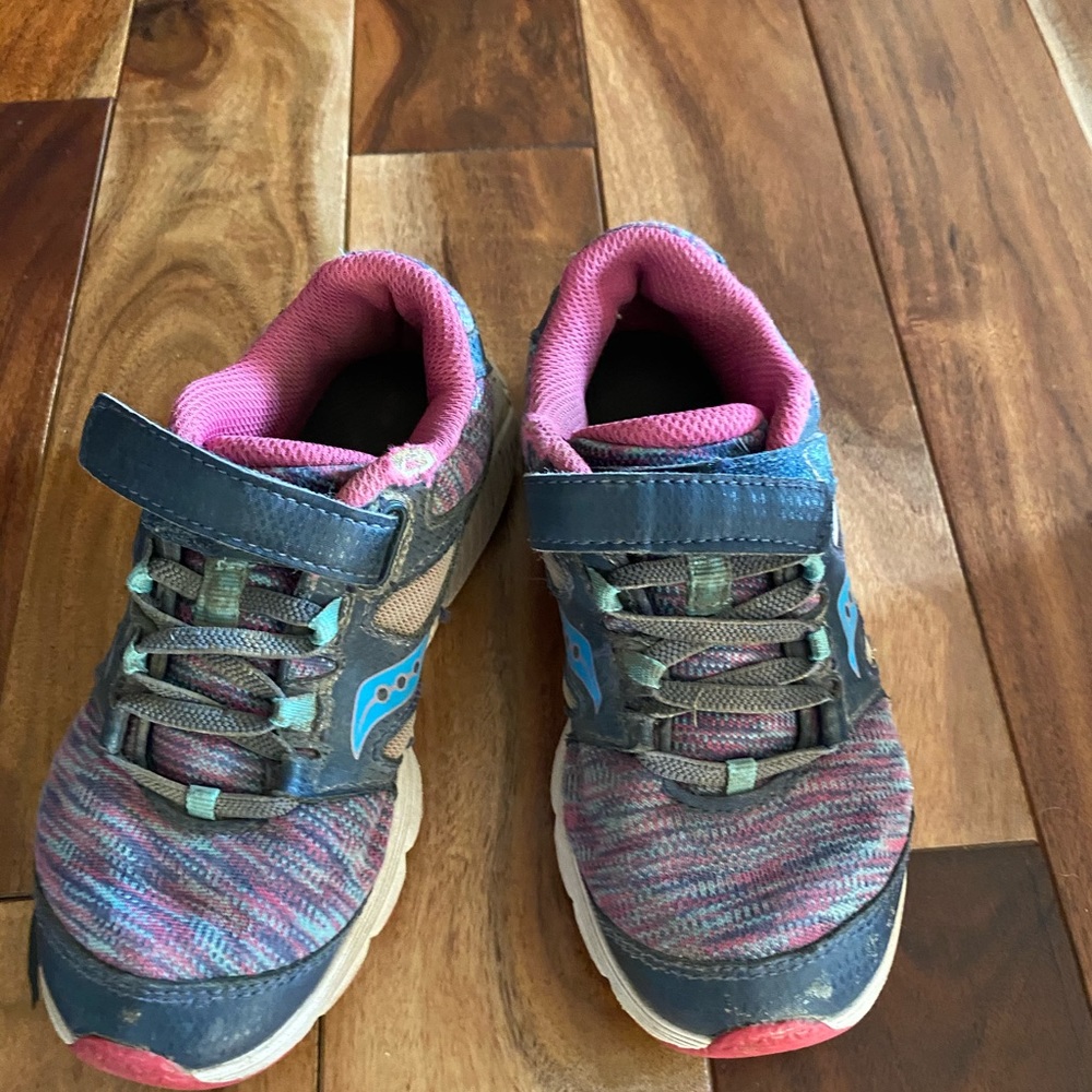 Saucony Kotaro size 12.5W tennis shoes girl